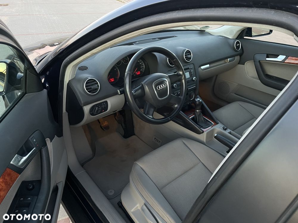 Audi A3 Sportback - 8