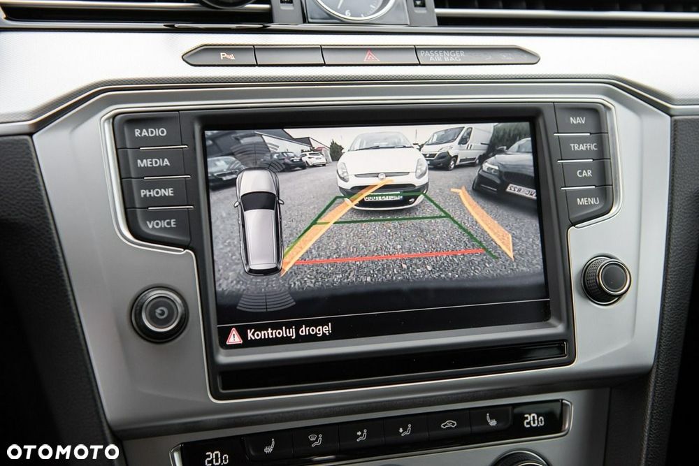 Volkswagen Passat - 23