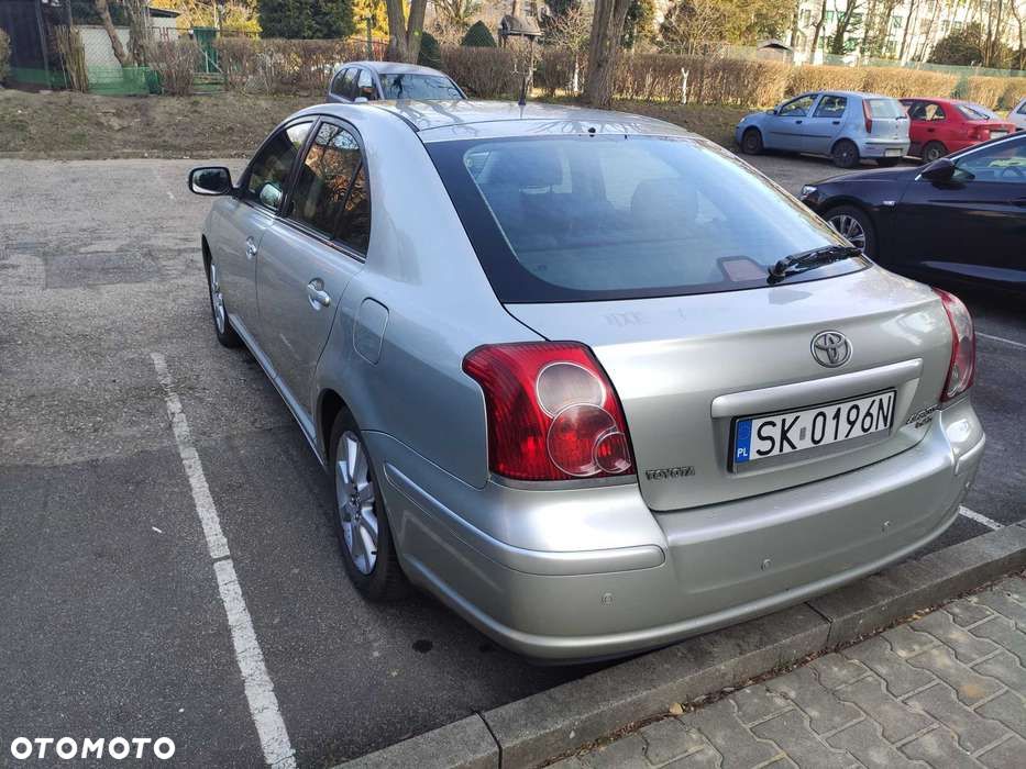 Toyota Avensis 2.0 D-4D - 4