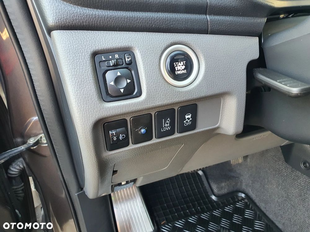 Mitsubishi L200 - 30