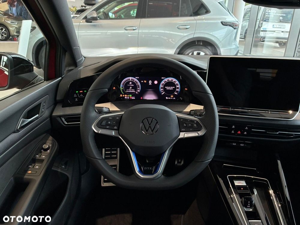 Volkswagen Golf - 10