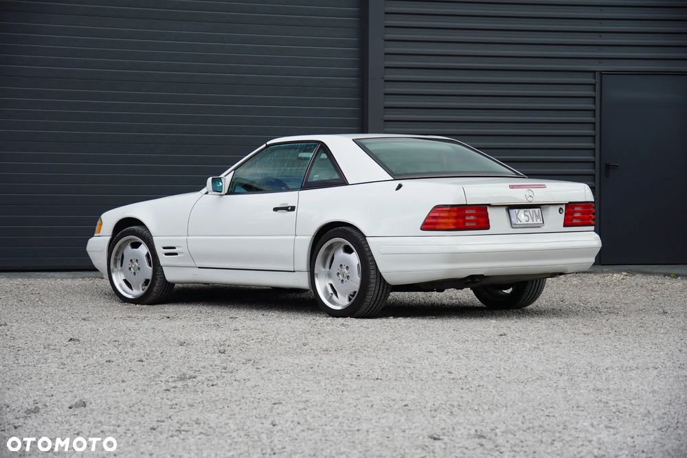 Mercedes-Benz SL - 16