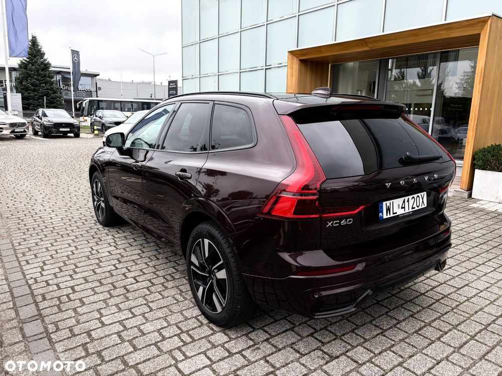 Volvo XC 60 B5 B AWD Plus Dark - 5