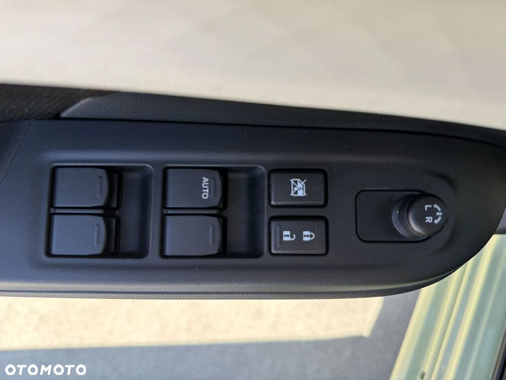 Suzuki Swift 1.2 Dualjet SHVS Premium Plus CVT - 23