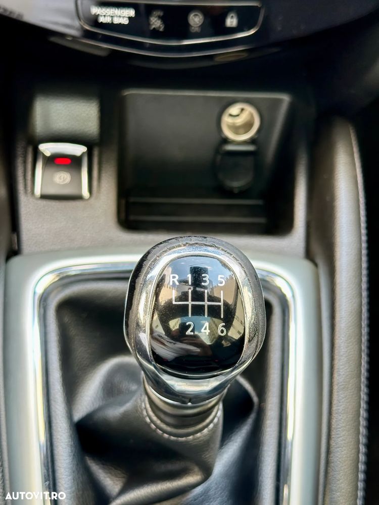 Nissan Qashqai - 30
