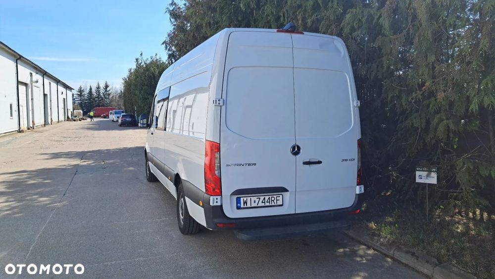 Mercedes-Benz Sprinter - 9