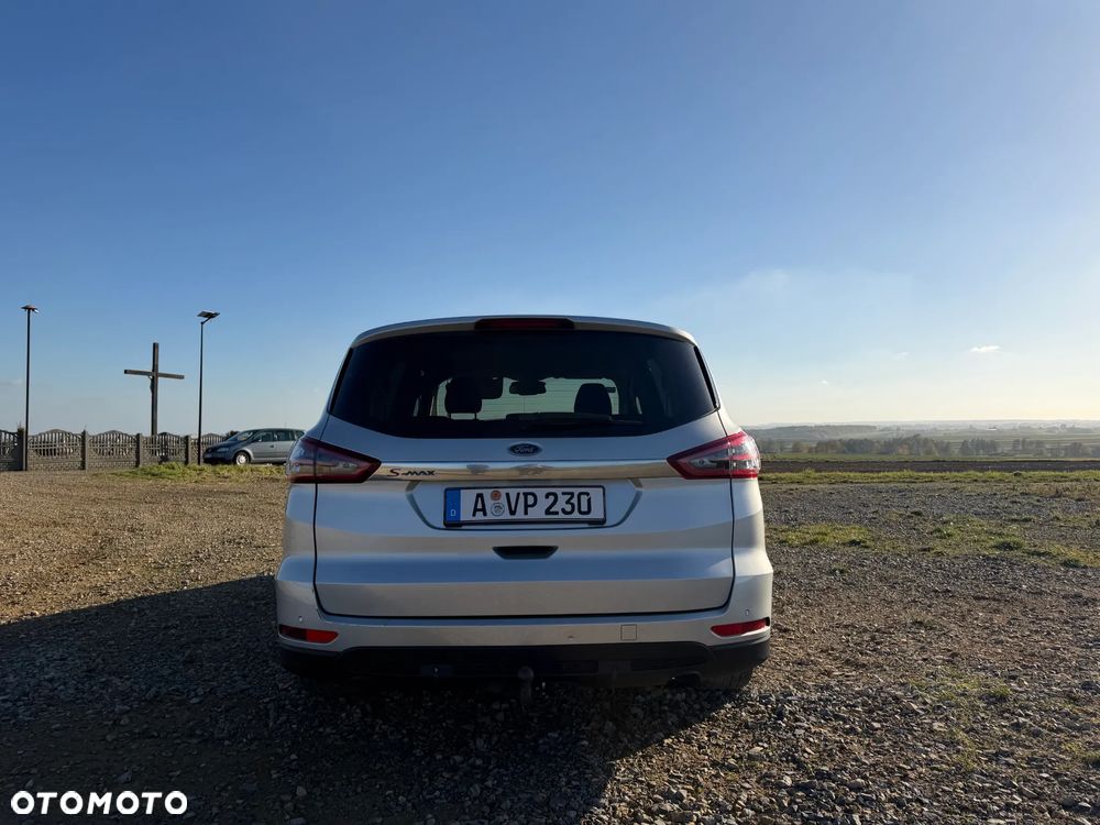 Ford S-Max - 8