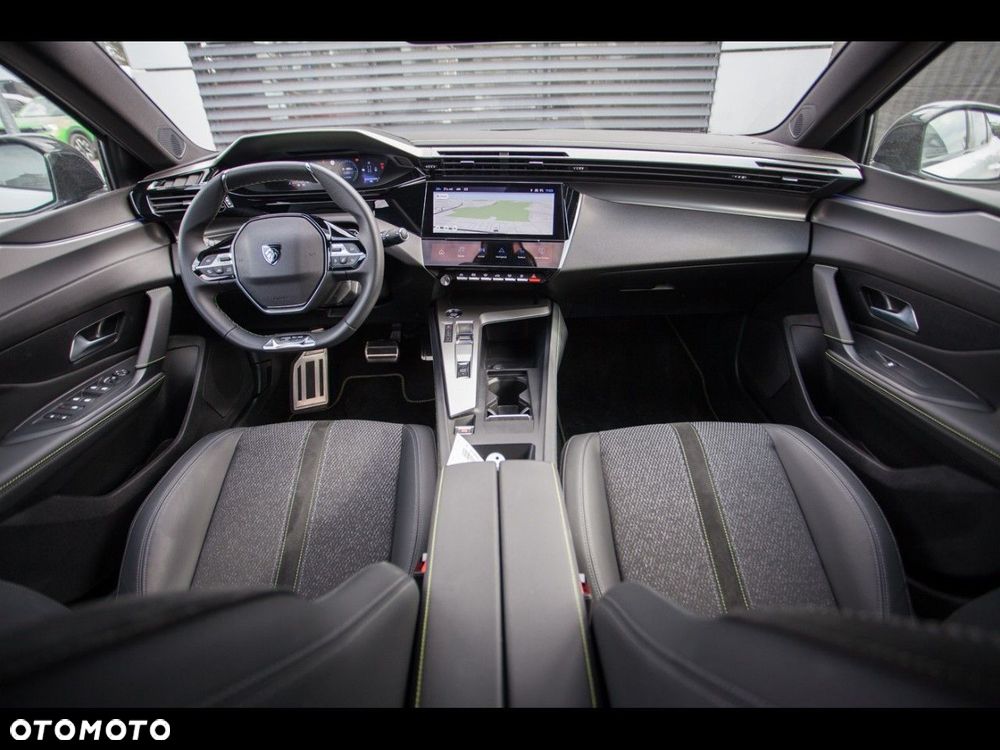 Peugeot 408 1.6 Plug-In Hybrid 225 Allure EAT8 - 37