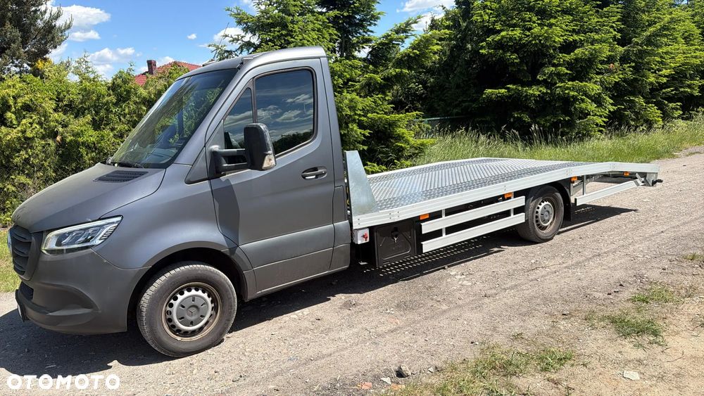 Mercedes-Benz Sprinter - 13
