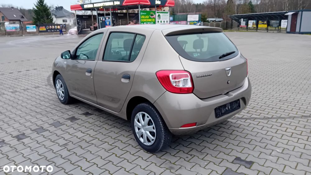 Dacia Sandero 1.2 16V 75 Live - 4