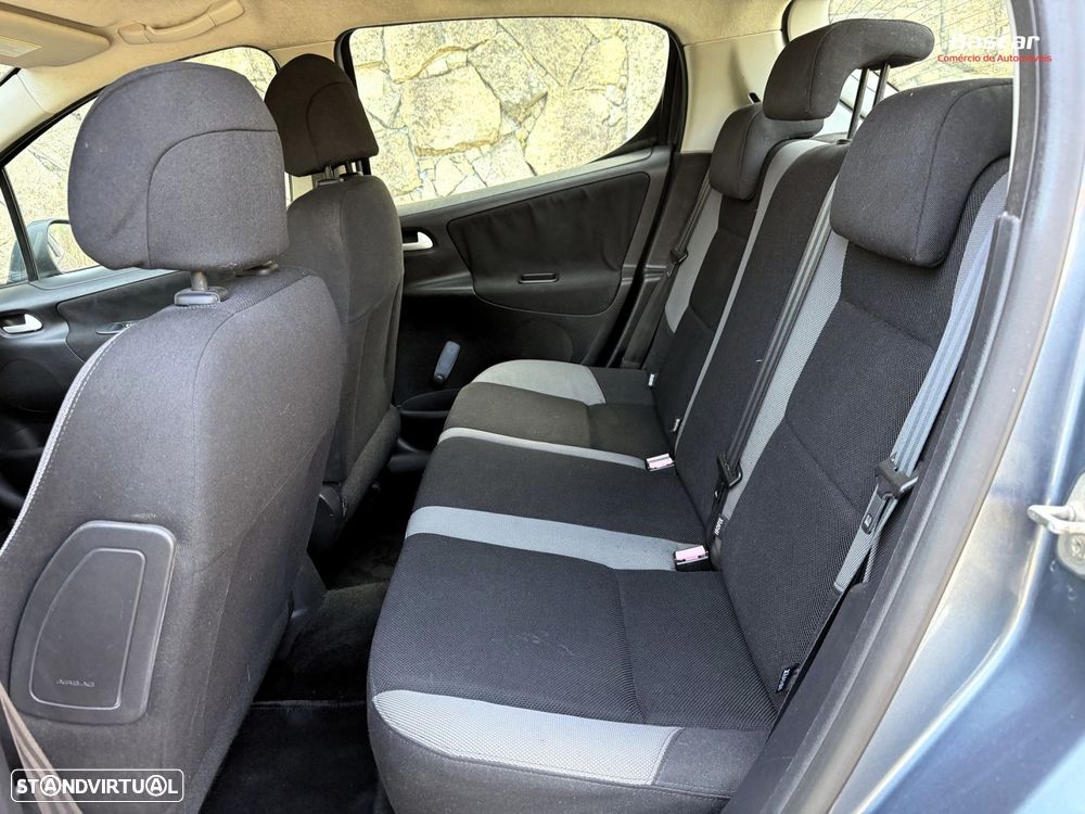 Peugeot 207 1.4 16V Sport - 16