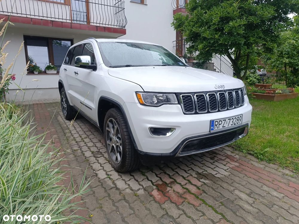 Jeep Grand Cherokee - 1
