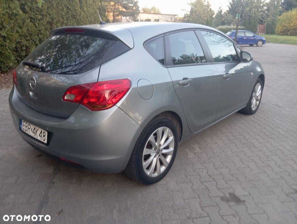 Opel Astra 1.4 EcoFLEX 150 Jahre - 10