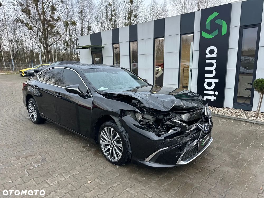 Lexus ES 300h - 1