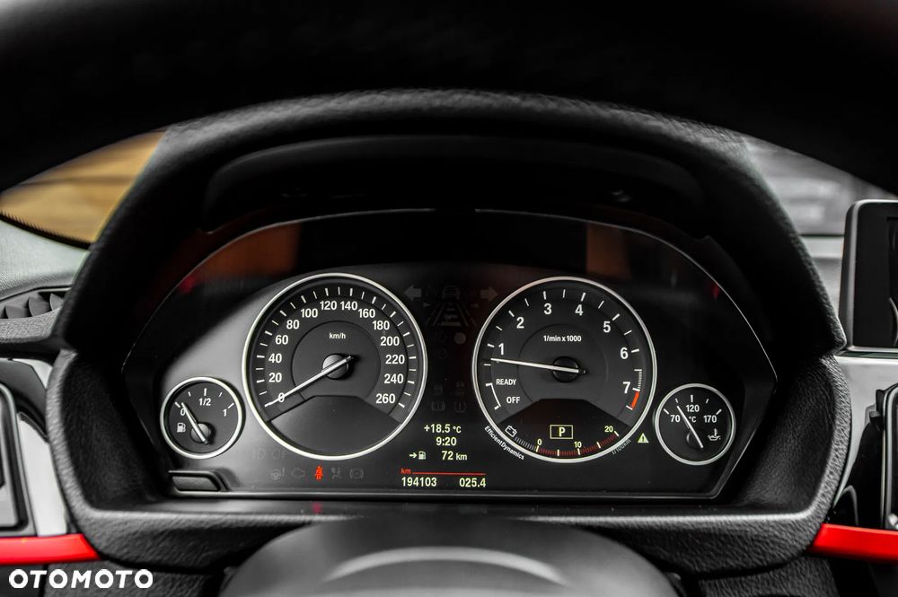 BMW Seria 3 320i Modern Line - 28