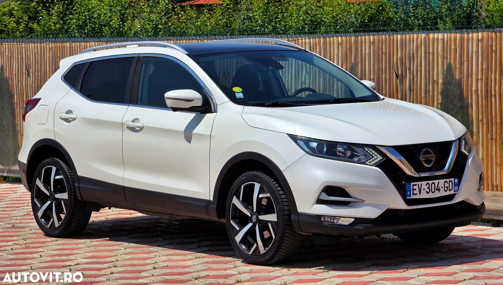 Nissan Qashqai 1.5 DCI Start/Stop N-Connecta - 10