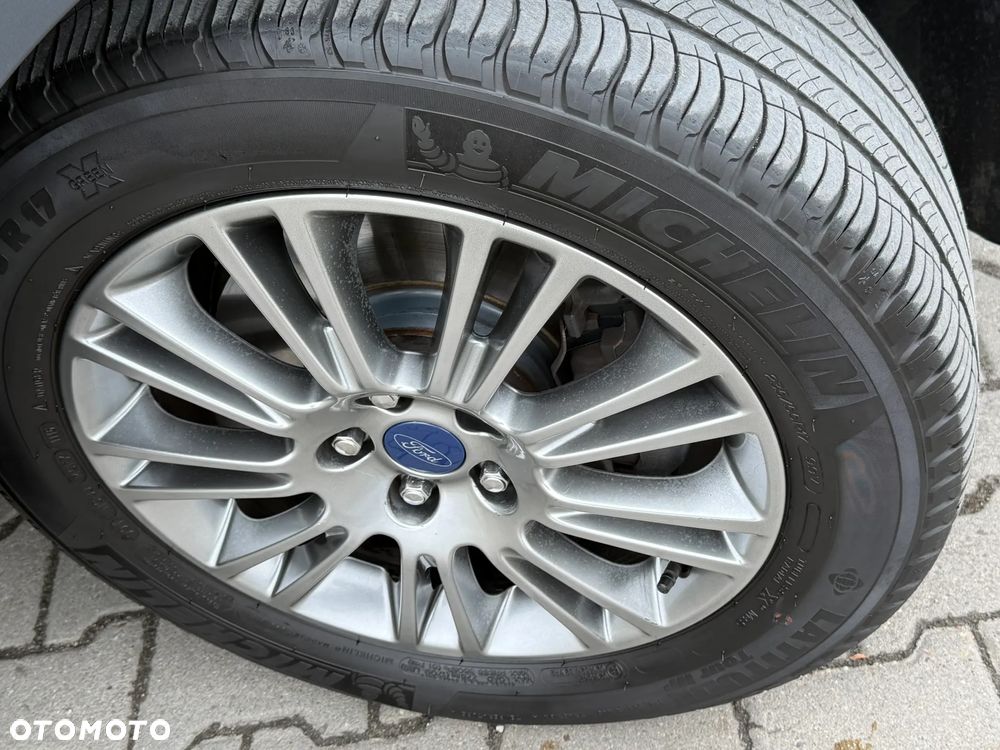 Ford Kuga 2.0 TDCi 4x4 Titanium - 17