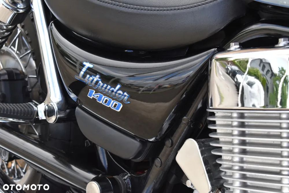 Suzuki Intruder - 38