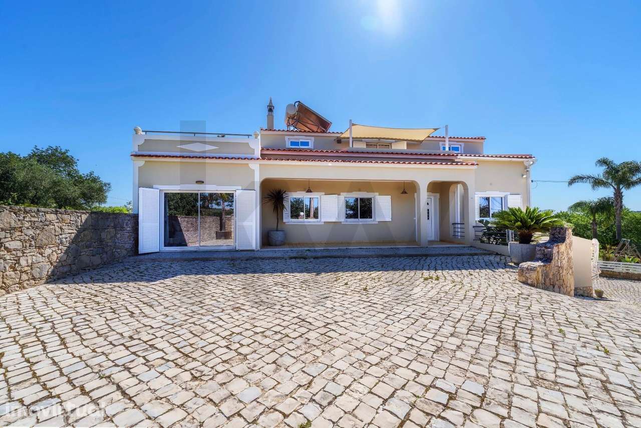 Moradia isolada com piscina a poucos minutos de Loulé - Oportunidade ú - Grande imagem: 4/49