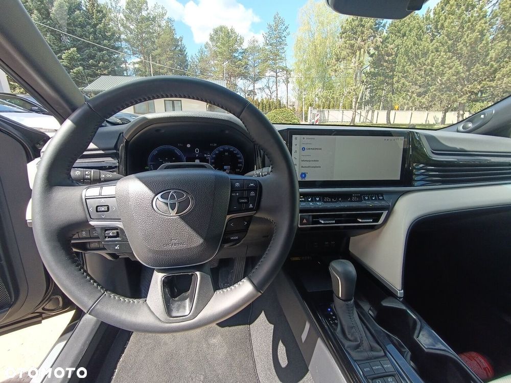 Toyota Camry - 7