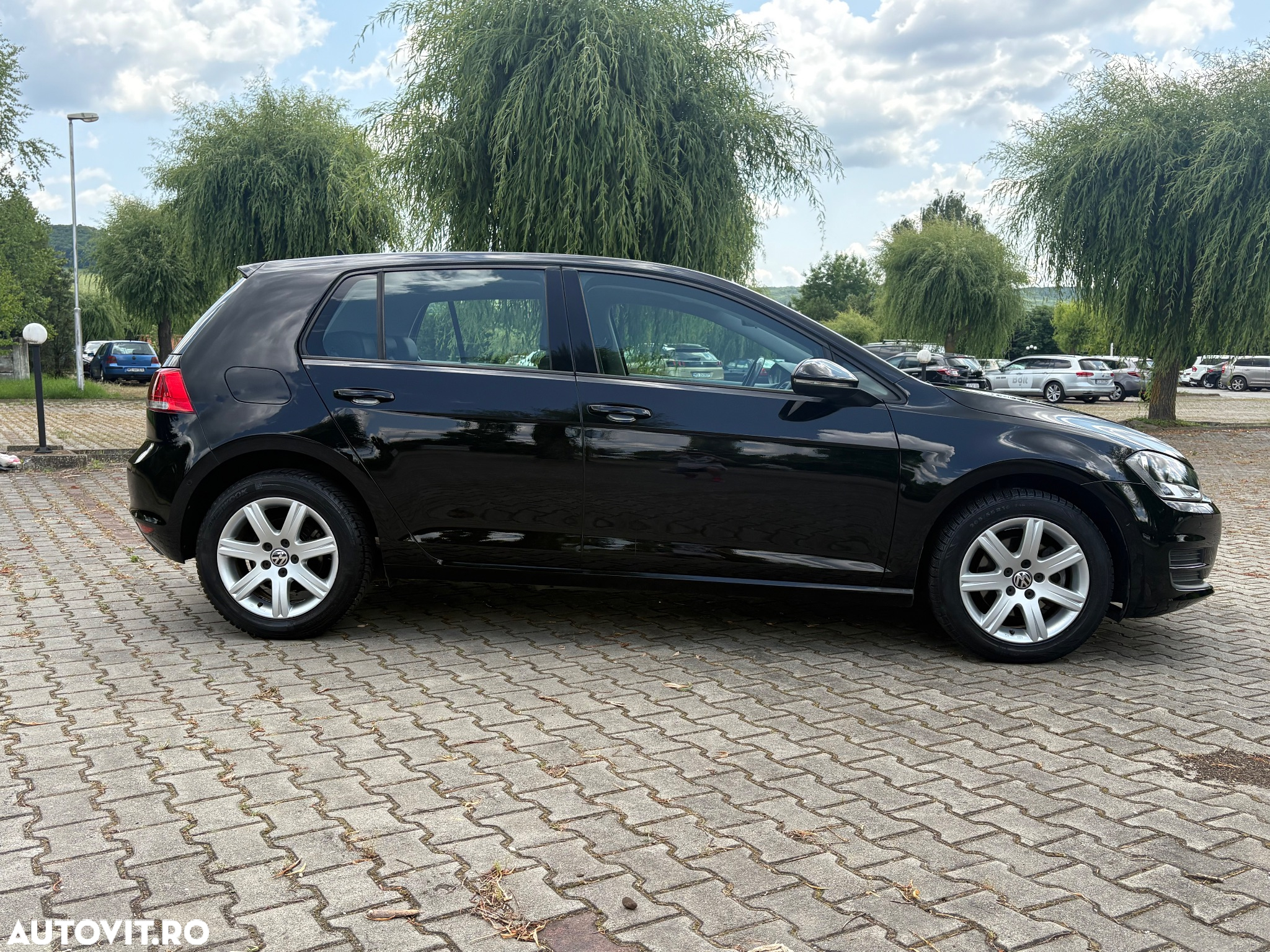 Volkswagen Golf 1.6 TDI DSG BMT Comfortline - 3