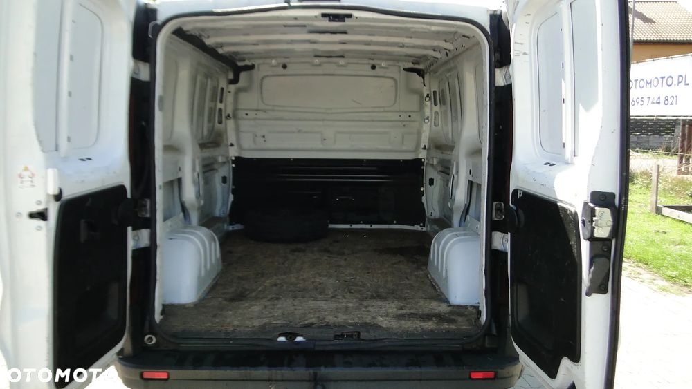 Renault Trafic - 17