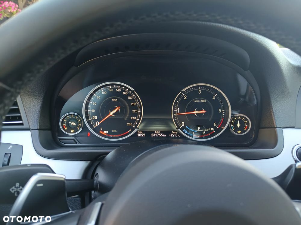BMW Seria 5 520d xDrive - 18