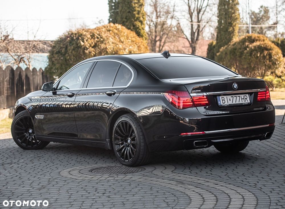 BMW Seria 7 740d xDrive - 13