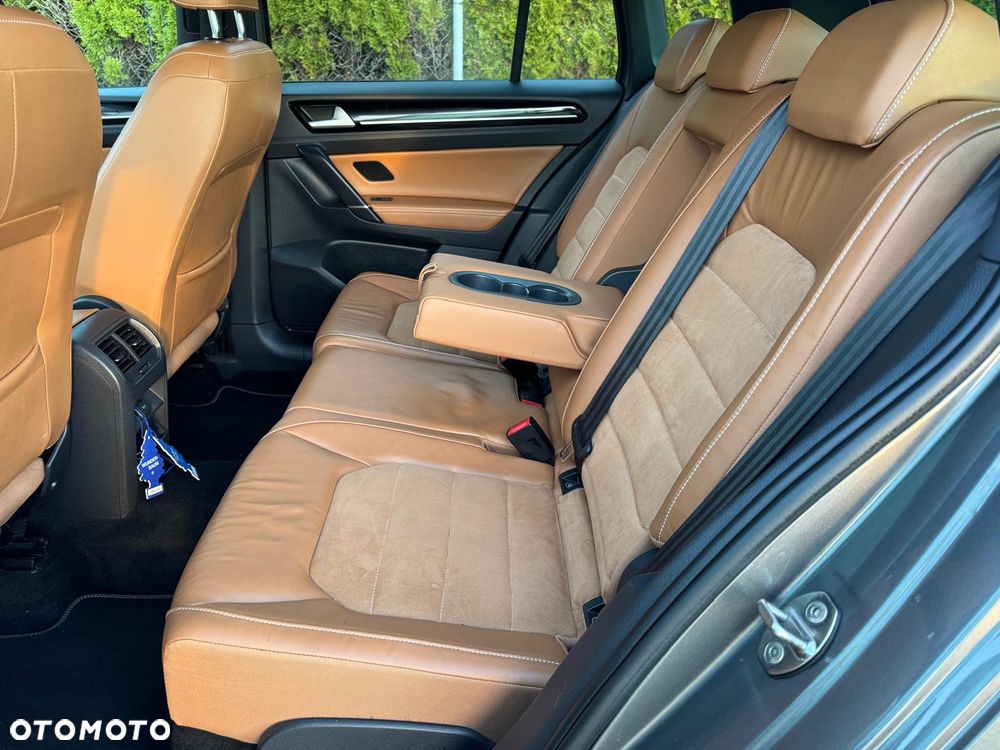 Volkswagen Golf Sportsvan - 18