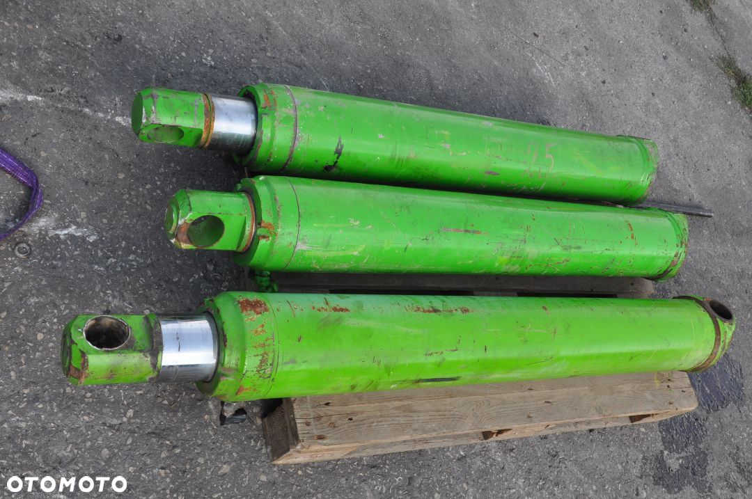 SIŁOWNIK HYDRAULICZNY MERLO 38.12 / 35.13  DŁ. 123 CM - 3