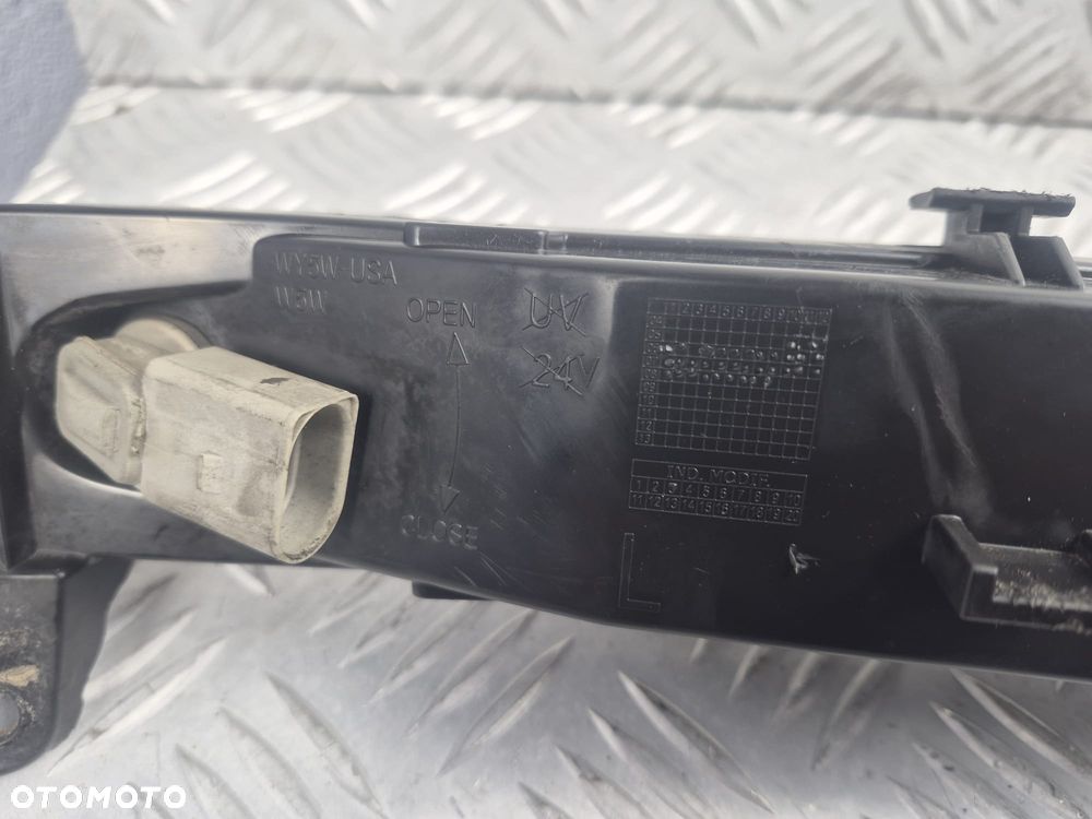 Kierunkowskaz przedni strona lewa Audi Q7 4L 4L0953041 - 11