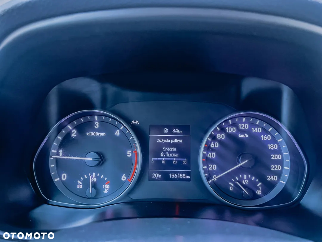 Hyundai i30 1.6 D Classic + - 26