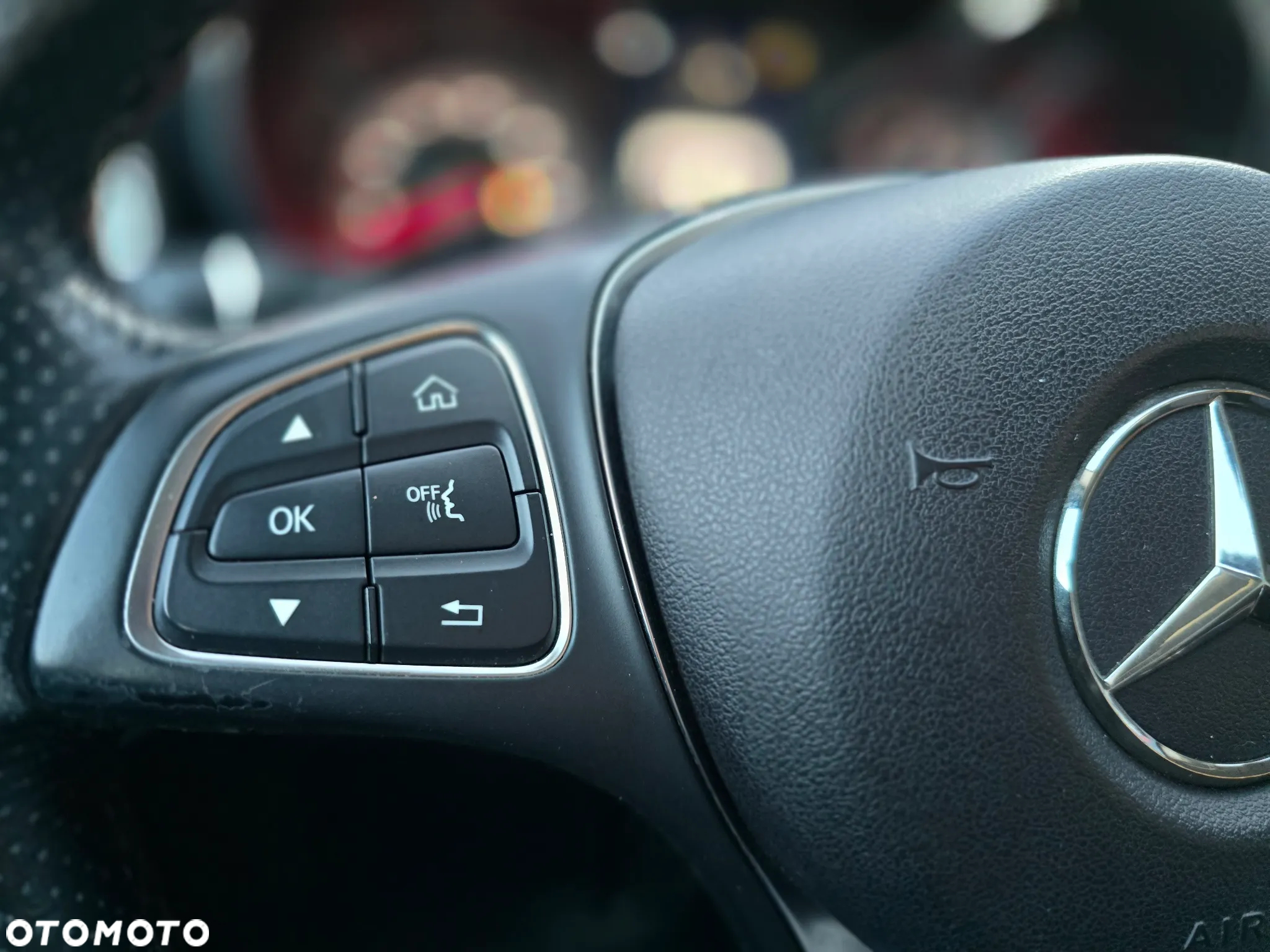 Mercedes-Benz Klasa C 200 (BlueTEC) d 7G-TRONIC - 25