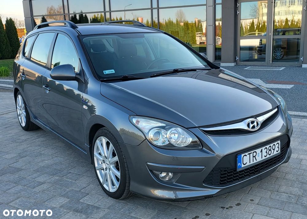 Hyundai i30 1.6 CRDi Base + - 1