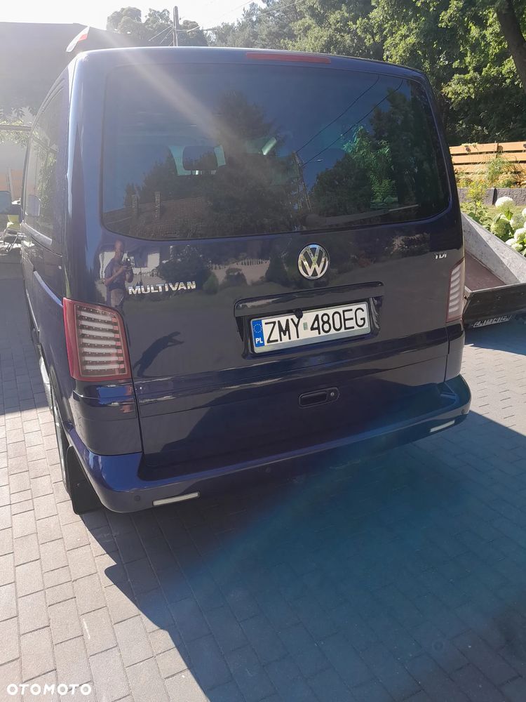 Volkswagen Multivan - 14