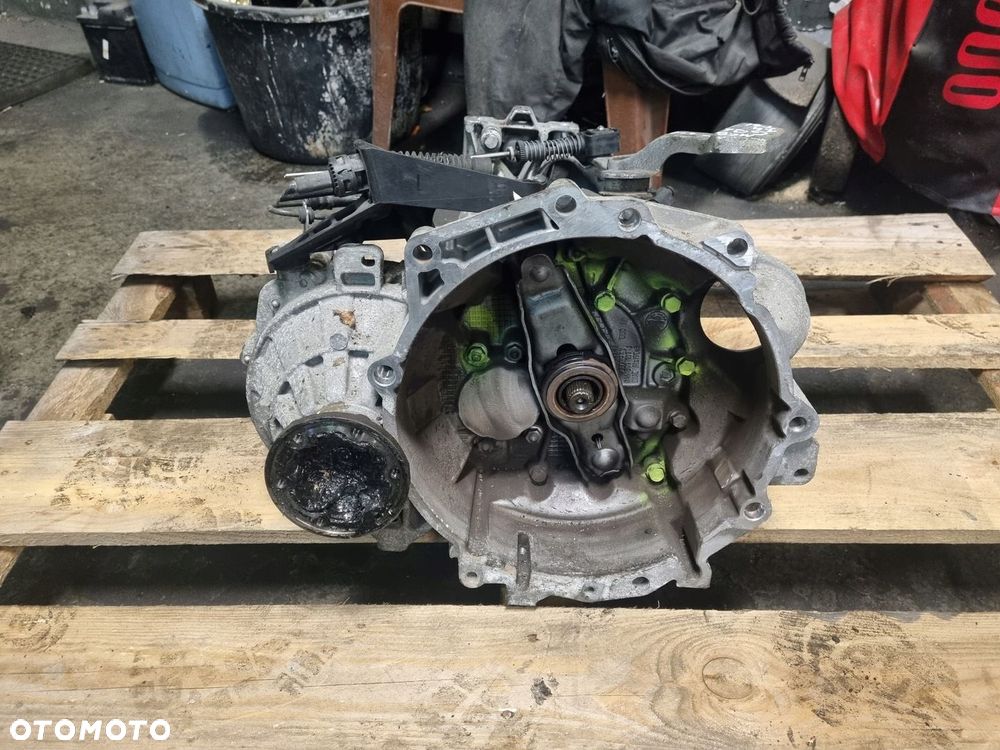 VOLKSWAGEN GOLF VI 6 08-13 r. 1,4 TSI MANUALNA SKRZYNIA BIEGÓW MCB EU + - 4