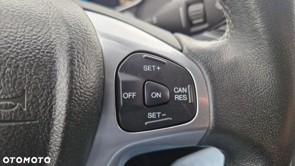 Ford Fiesta ver-1-0-ecoboost-s-s-titanium - 18