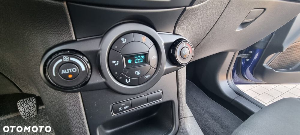Ford Fiesta 1.0 EcoBoost Gold X - 23