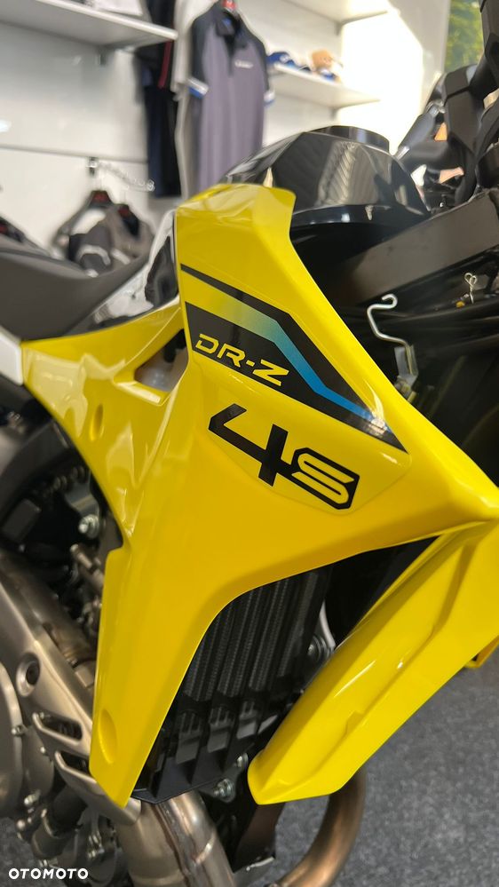 Suzuki DR-Z - 16