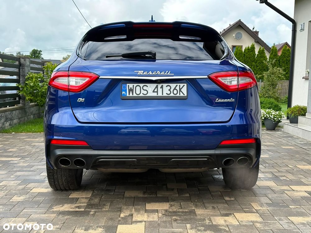 Maserati Levante - 10