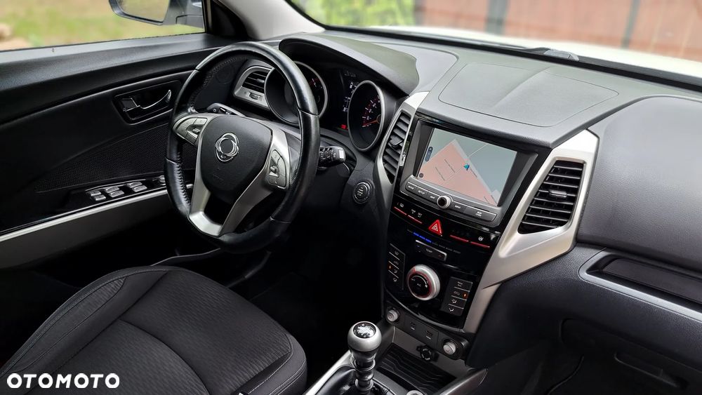 SsangYong/KGM Tivoli e-XDi 160 2WD Black+White - 28