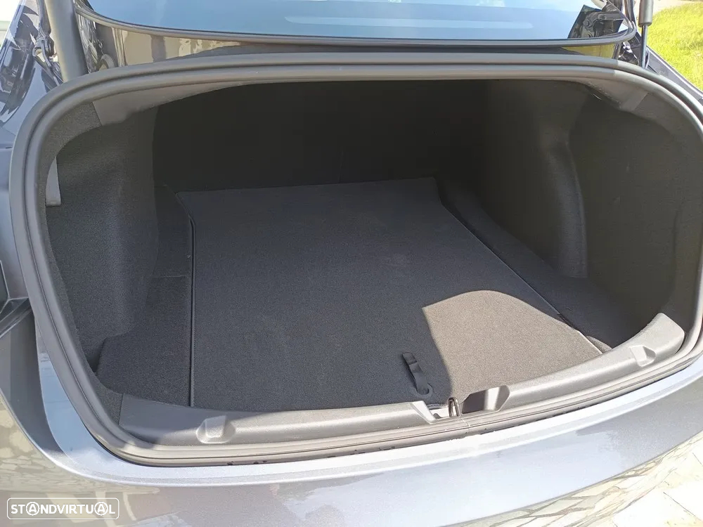 Tesla Model 3 Standard Range Plus RWD - 8