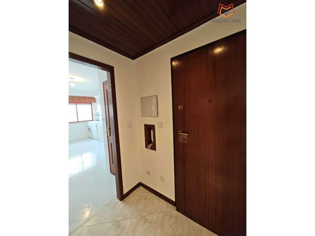 Apartamento T2 com Parqueamento em Algueirão-Mem Martins. - Grande imagem: 5/26