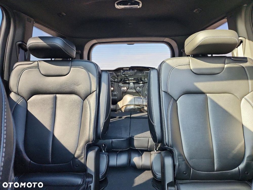 Jeep Grand Cherokee - 11