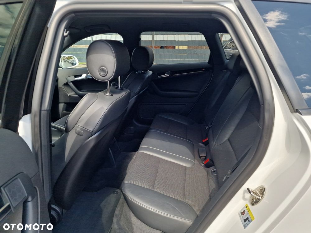 Audi A3 Sportback 2.0 TDI DPF S line Sportpaket - 23