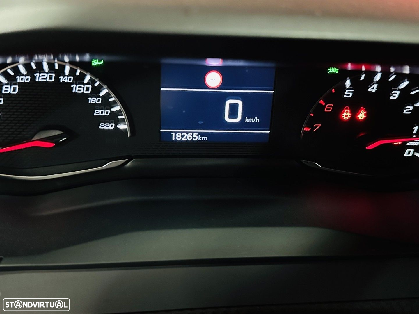 Peugeot 208 1.2 PureTech Active Pack - 21