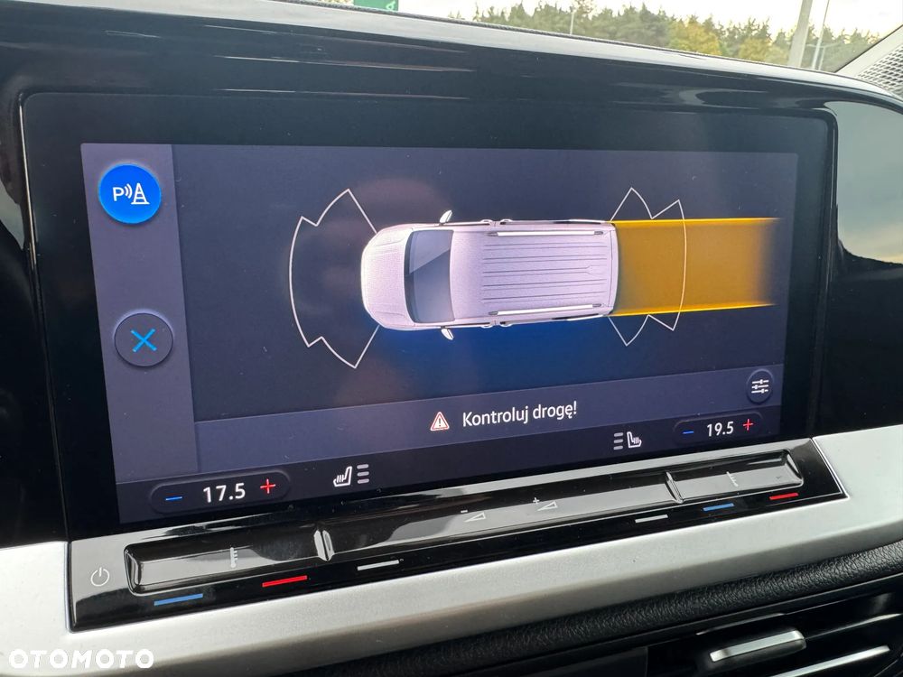 Ford Tourneo Connect Grand 2.0 EcoBlue Sport - 27