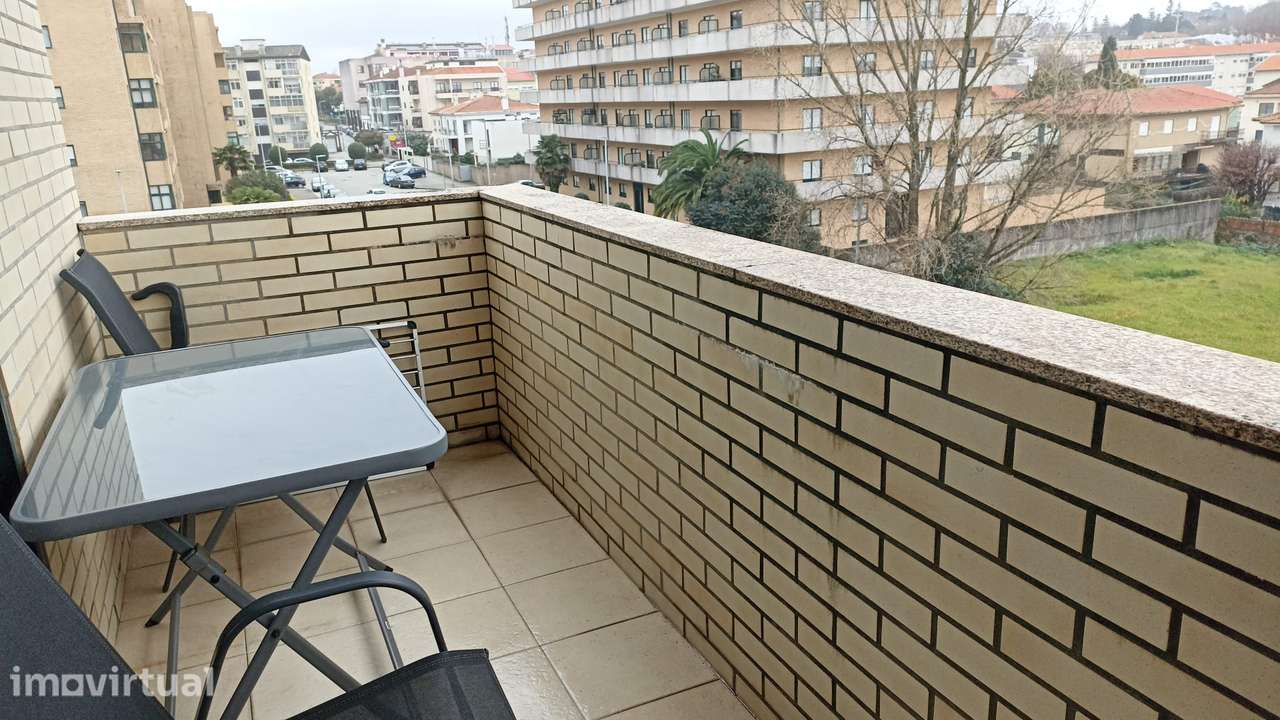 Quarto Individual para Arrendar em Paranhos para menina - Grande imagem: 2/6
