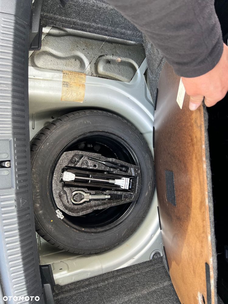 Volkswagen Polo - 18