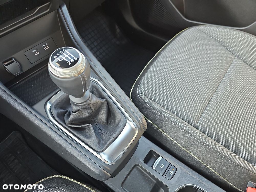 Renault Captur 1.0 TCe Techno - 23